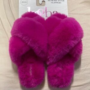 Kooba Fluffy Pink Lounge Slippers Sz Medium